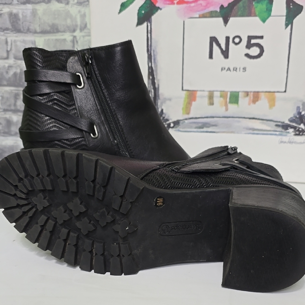 BareTraps Hensley Black 9M Lug Boots Stacked Heel - Picture 9 of 13